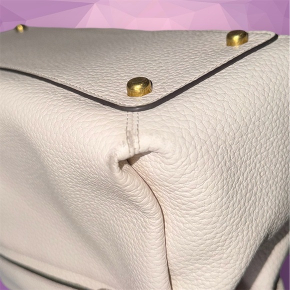 COACH Shay Shoulder Bag color chalk - Picture 11 of 16